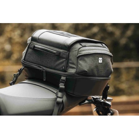 Borsa posteriore da moto SW-Motech BC.HTA.00.406.20000 Legend Gear LR4 da 18-25L Nera