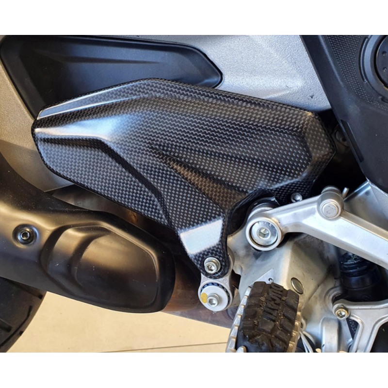 CNC Racing ZA992 Paratacchi in carbonio per Ducati Multistrada V4